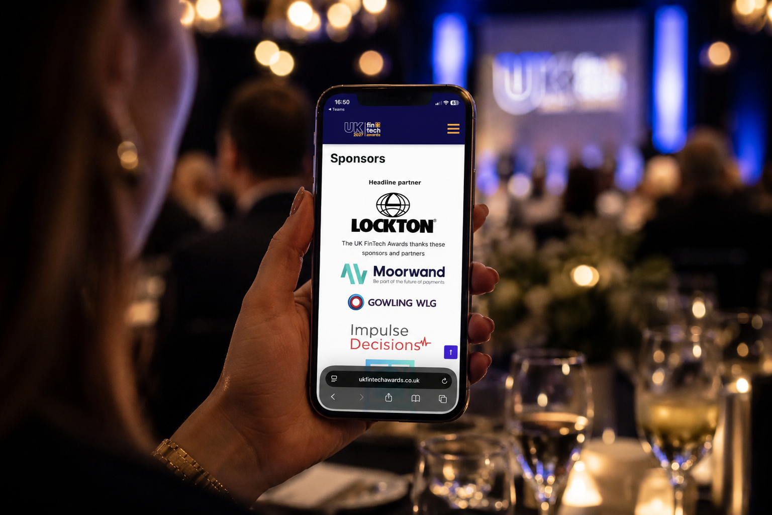 Awards-ceremony-close-up-with-smartphone